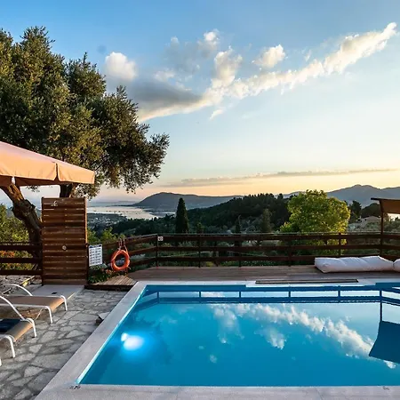 Afroksilia Yakinthos Apartment