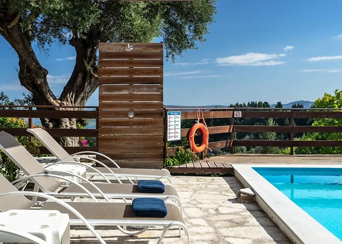 Afroksilia Yakinthos Appartement *